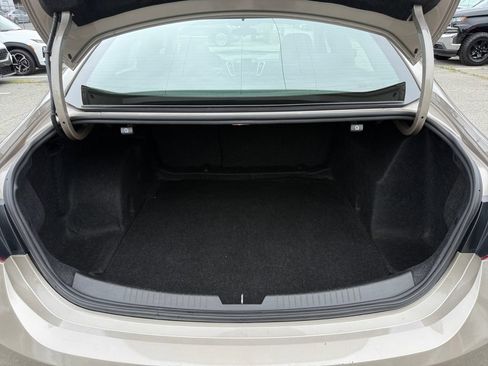 Used 2022 Chevrolet Malibu LT FWD image 25