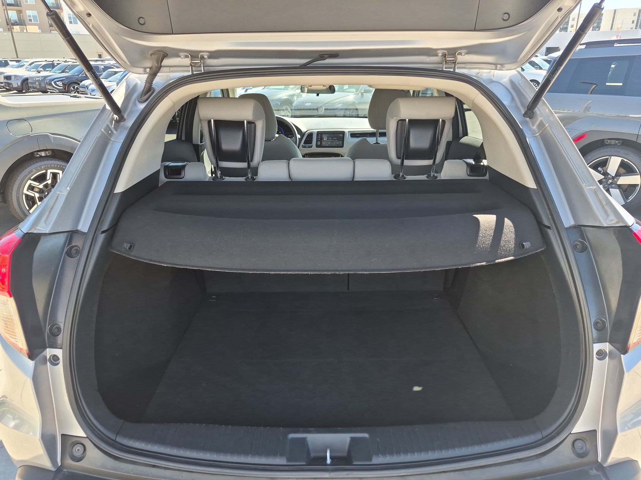 Used 2021 Honda HR-V EX image 27