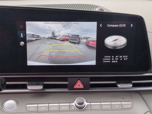 Certified 2025 Hyundai Elantra SEL image 20