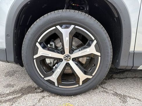 New 2026 Volkswagen Tiguan SE AWD/4WD image 11