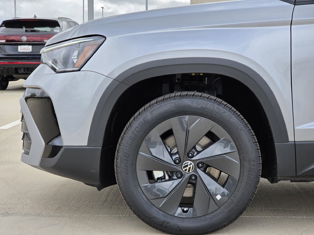 New 2027 Volkswagen Taos S FWD image 7