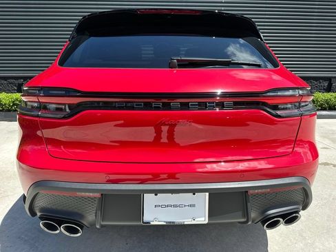Used 2026 Porsche Macan AWD/4WD image 12