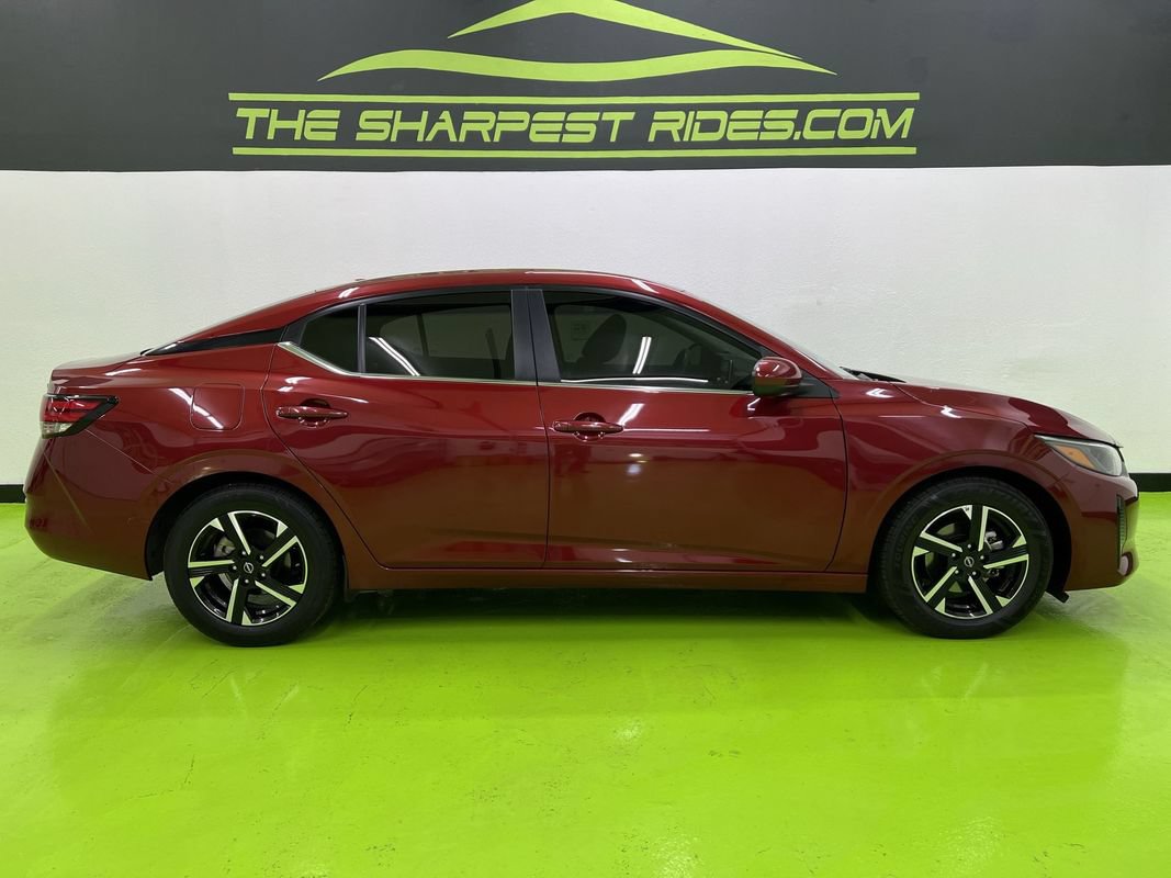Used 2024 Nissan Sentra SV FWD image 11