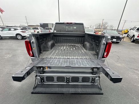 Used 2024 GMC Sierra 1500 Denali w/ Technology Package AWD/4WD image 23