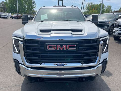 Used 2024 GMC Sierra 2500 Pro w/ Convenience Package image 8