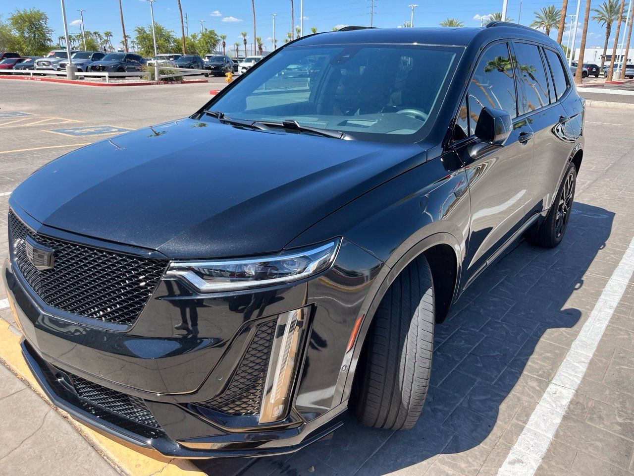 Used 2022 Cadillac XT6 Sport w/ Technology Package AWD/4WD image 1