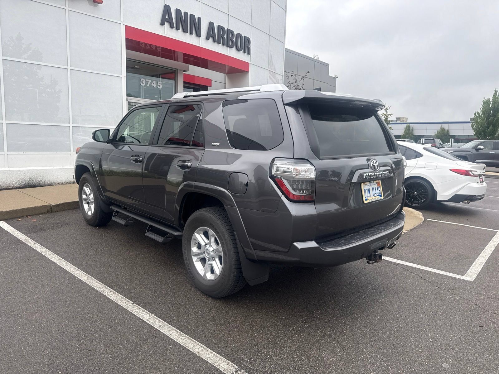 Used 2018 Toyota 4Runner SR5 Premium AWD/4WD image 7