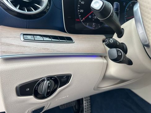 Used 2018 Mercedes-Benz E 400 4MATIC Cabriolet image 17