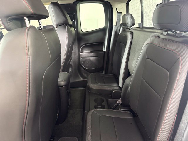 Used 2015 GMC Canyon SLE AWD/4WD image 13