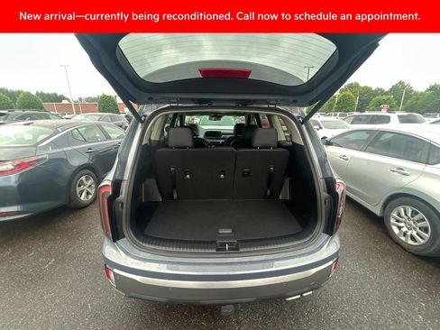 Certified 2025 Kia Telluride EX w/ EX Captain's Chair Package AWD/4WD image 11