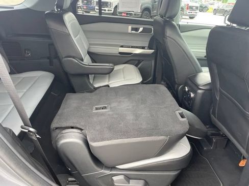 Used 2021 Ford Explorer XLT w/ Equipment Group 202A AWD/4WD image 62