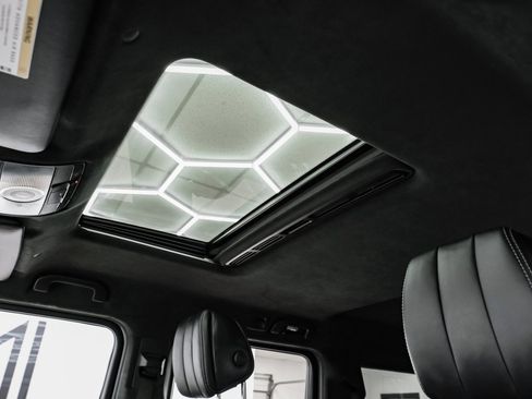 Used 2019 Mercedes-Benz G 550 w/ Exclusive Interior Package image 21