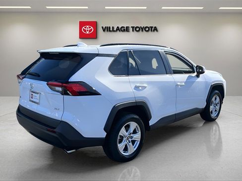 Certified 2021 Toyota RAV4 XLE image 5