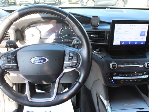 Used 2020 Ford Explorer Limited AWD/4WD image 18