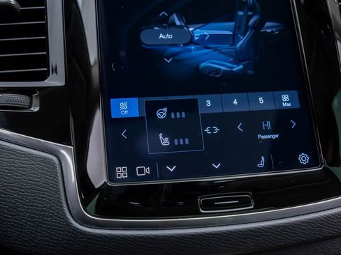 Used 2024 Volvo XC90 T8 Plus image 27