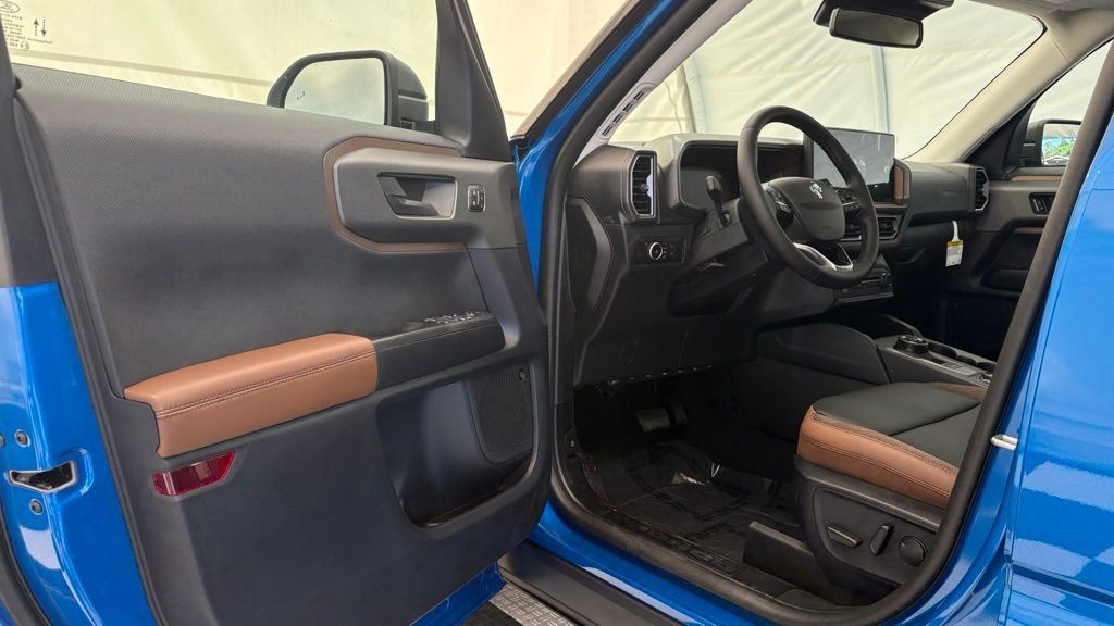 New 2026 Ford Bronco Sport Outer Banks w/ Outer Banks Tech Package+ AWD/4WD image 32