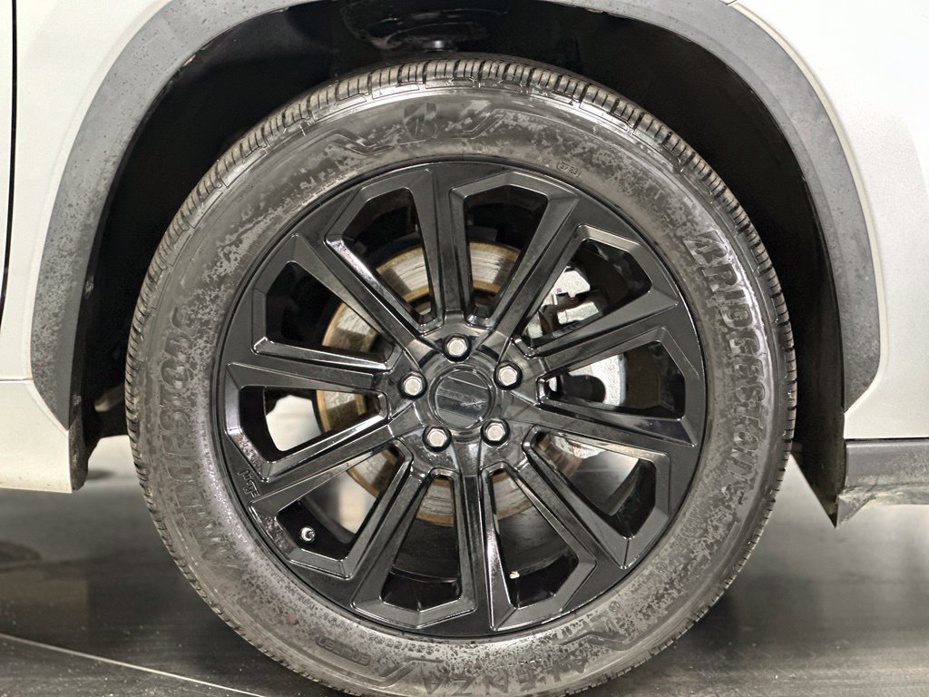 Used 2022 Toyota Highlander XLE FWD image 26
