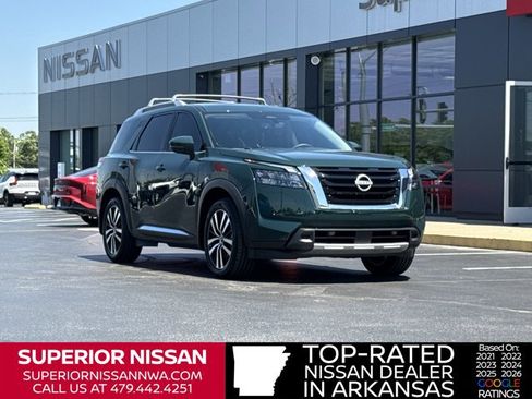 Certified 2025 Nissan Pathfinder Platinum w/ Cargo Package FWD image 1