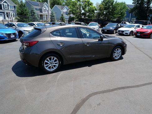 Used 2016 MAZDA MAZDA3 i Grand Touring FWD image 7