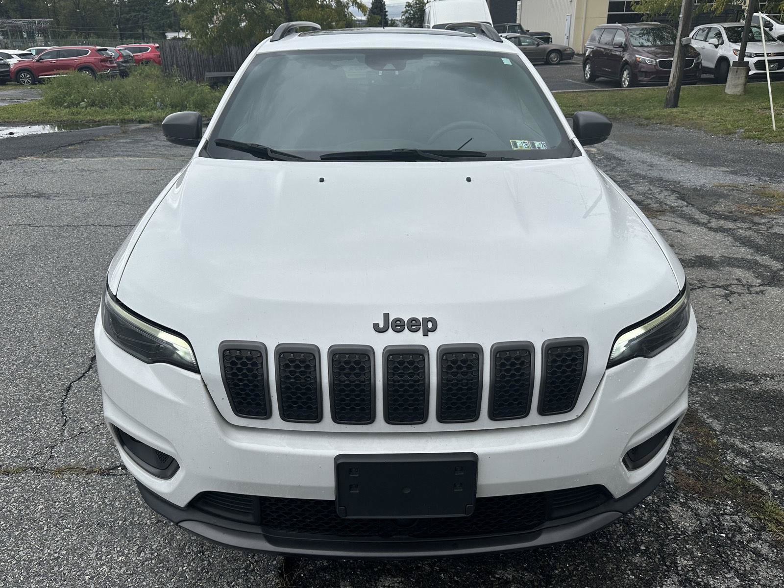 Used 2021 Jeep Cherokee Latitude Lux 80th Anniv w/ Quick Order Package 26U 80TH AWD/4WD image 3