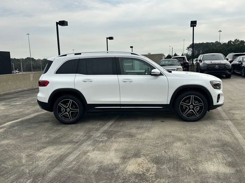 New 2026 Mercedes-Benz GLB 250 image 8