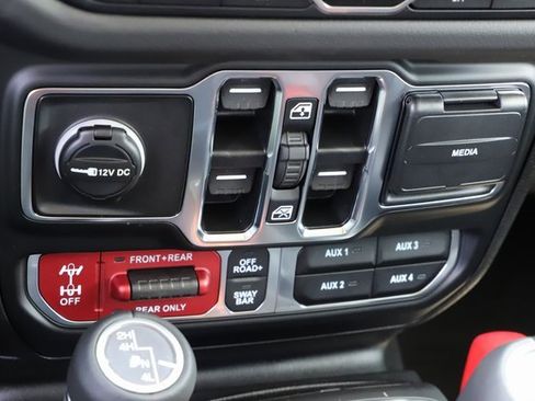 New 2025 Jeep Gladiator Rubicon w/ Safety Group image 29