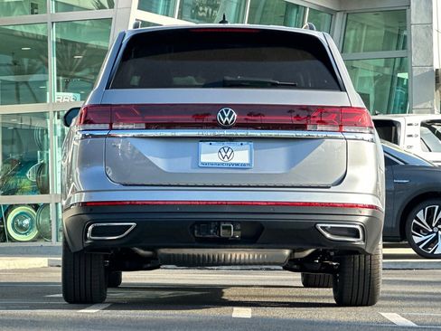 New 2026 Volkswagen Atlas SE FWD image 6