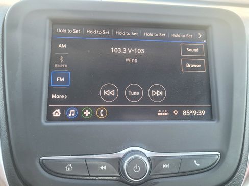 Used 2021 Chevrolet Equinox LS FWD image 25