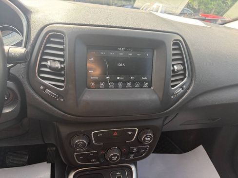 Used 2020 Jeep Compass Latitude w/ Cold Weather Group AWD/4WD image 20