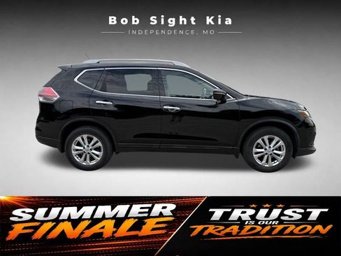 Used 2015 Nissan Rogue SV w/ SV Premium Package AWD/4WD image 16