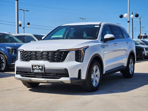 New 2026 Kia Sorento LX FWD image 2