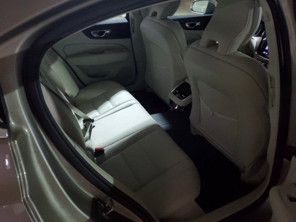 Used 2020 Volvo S60 T5 Inscription w/ Advanced Package FWD image 10