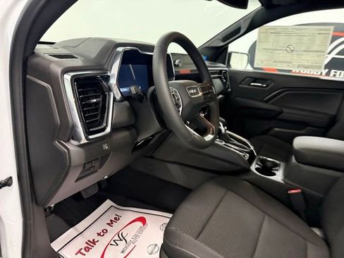 New 2026 GMC Canyon Elevation AWD/4WD image 11