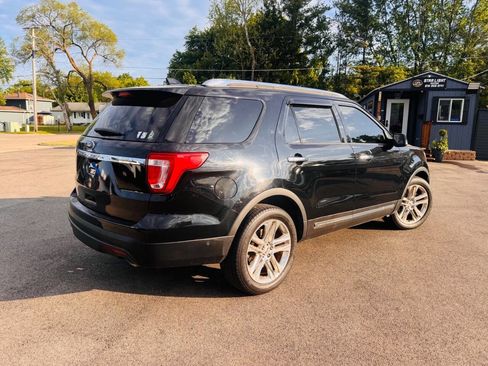 Used 2016 Ford Explorer Limited w/ Equipment Group 301A AWD/4WD image 8
