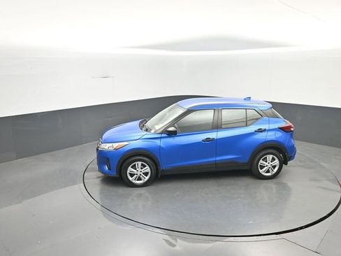 Used 2023 Nissan Kicks S FWD image 27