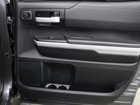 Used 2018 Toyota Tundra SR5 w/ SR5 Upgrade Package image 21