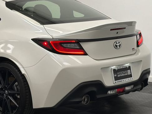 Used 2025 Toyota GR86 Premium RWD image 6