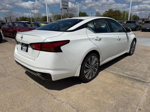 New 2026 Nissan Altima 2.5 SV FWD image 5