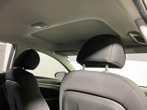 Used 2017 Hyundai Elantra Value Edition FWD image 3