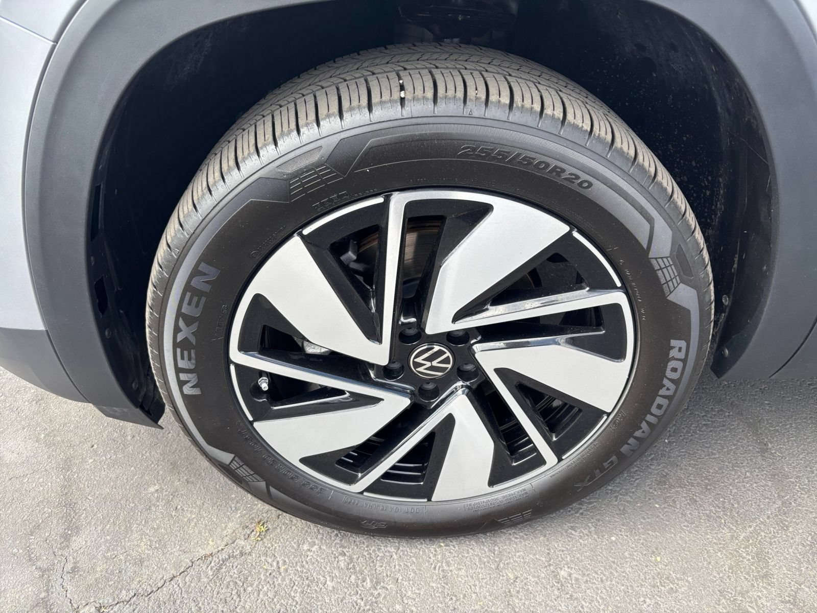 Used 2026 Volkswagen Atlas SE AWD/4WD image 33