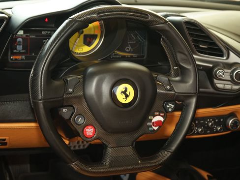 Used 2018 Ferrari 488 Spider RWD image 15