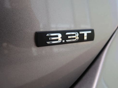 Used 2022 Genesis G70 3.3T RWD image 55