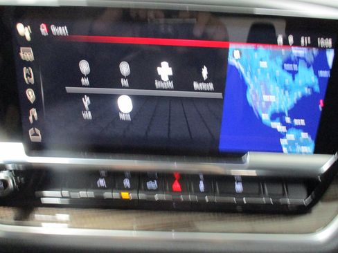 New 2026 GMC Sierra 1500 Elevation image 32