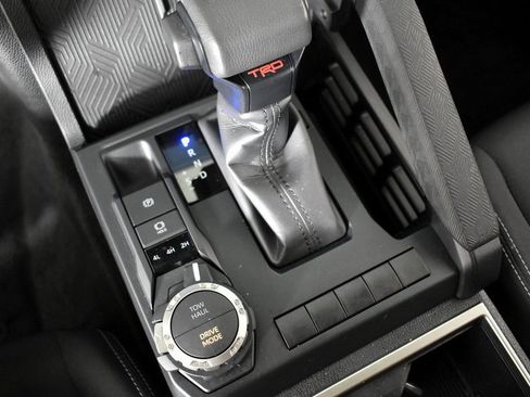 Certified 2025 Toyota Tacoma TRD Sport image 32