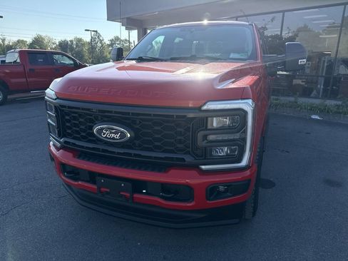 Used 2023 Ford F250 XLT w/ XLT Premium Package AWD/4WD image 2