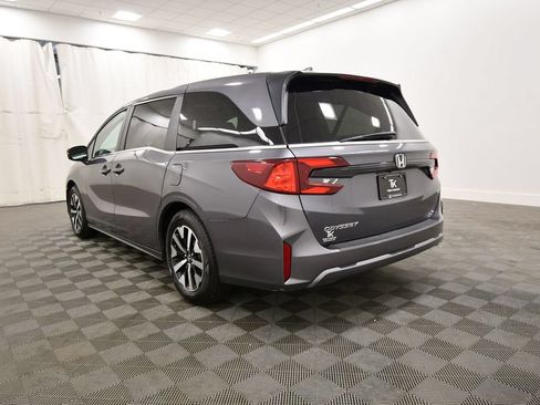 Certified 2025 Honda Odyssey EX-L image 5