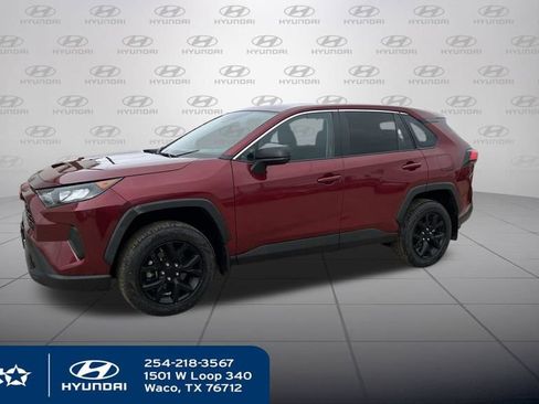 Used 2022 Toyota RAV4 LE image 15