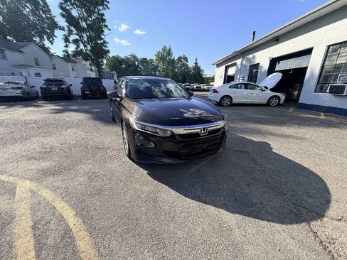 Used 2018 Honda Accord LX image 8