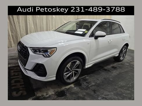 Used 2025 Audi Q3 2.0T Premium w/ Convenience Plus Package AWD/4WD image 1