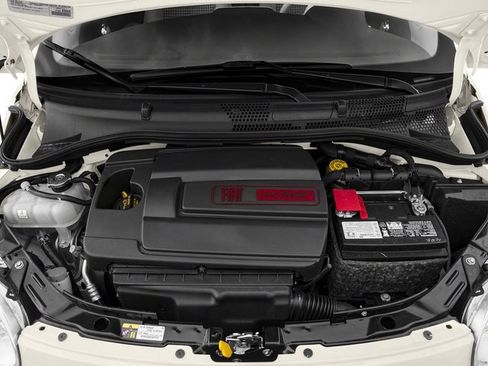 Used 2017 FIAT 500 Lounge image 16